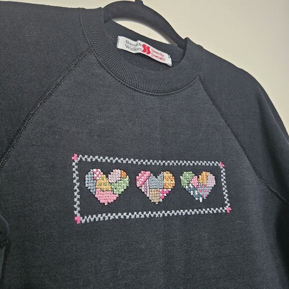 Vtg Embroidered Heart Crew Sweatshirt Women M Blak Grandmacore Cottage 90s Retro - Picture 2 of 8